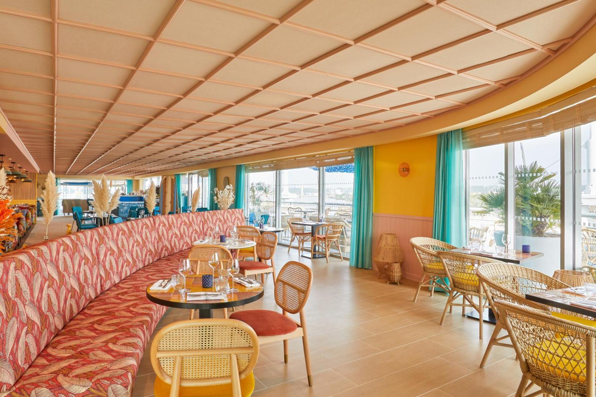 Mercure Cité Mondiale Centre Hotel 4*