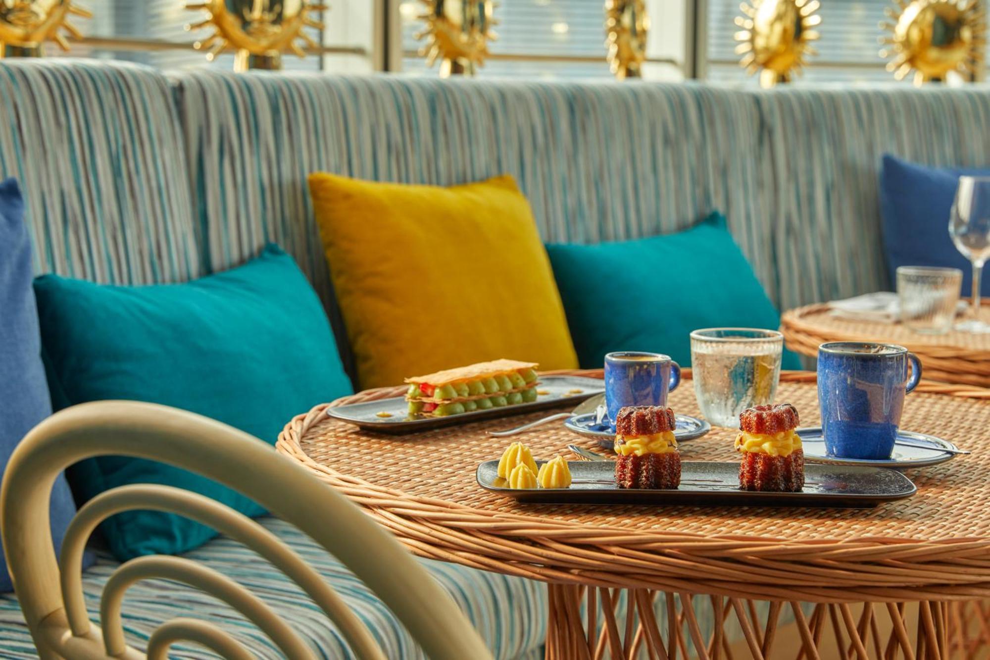 Mercure Cité Mondiale Centre Hotel 4*